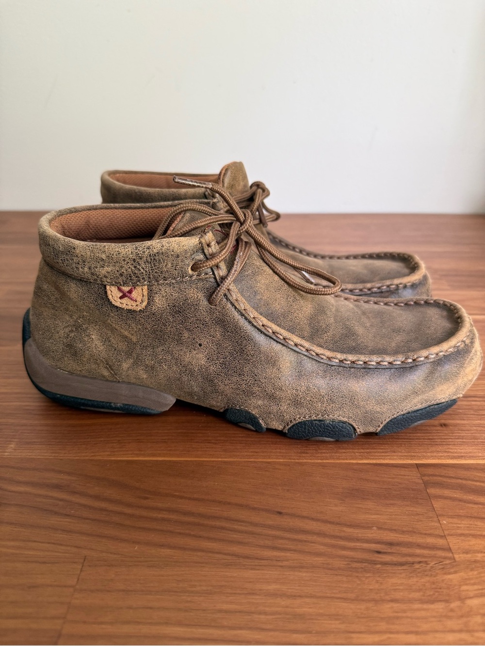 Twisted X Chukka Driving Leather Moccasin in Distressed Saddle Brown, sz 7.5 - Picture 12 of 15